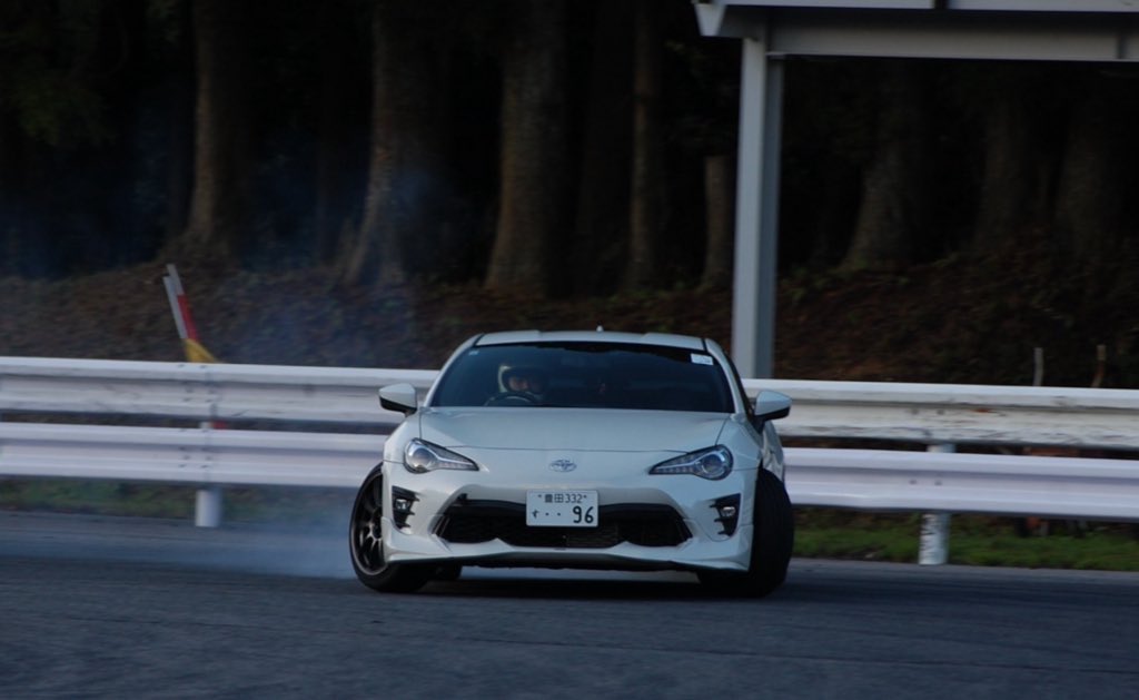 クロヤナギ【公式】 tweet media