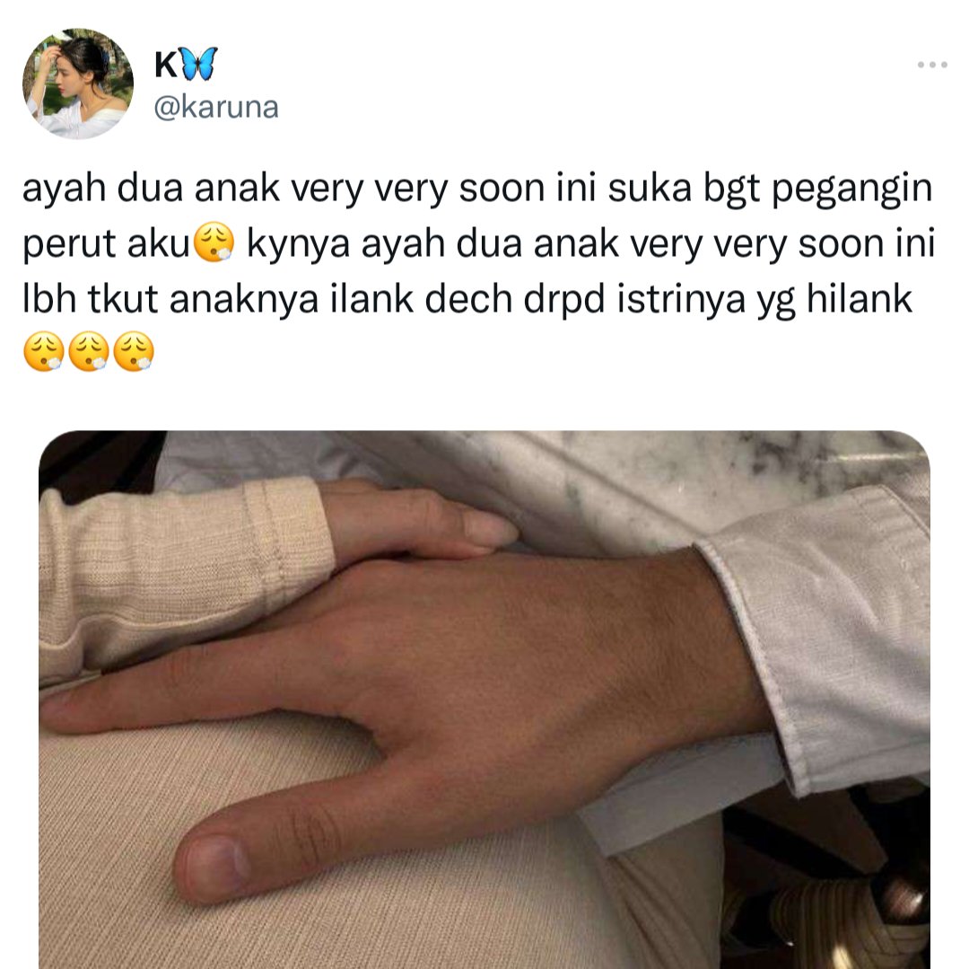 ; daily convo

— marklee three tweet au