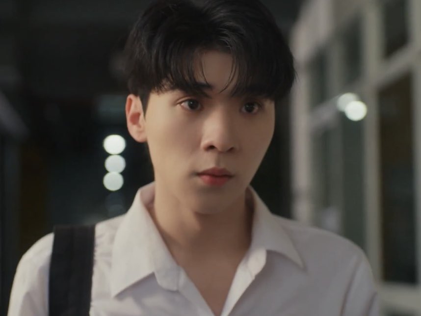 yikon137's tweet image. so today we will see P’Arthit know and can’t believe about Daotok can talk to ghost 🤭

P’Arthit : “what kind of crazy person can talk to ghost?” 

it is your person , your future boyfriend 🫣🤭 

#Ngernnn #Oattrttt  #NgernOat

The Sun From Another Star EP2
 #FoureverYou2EP10