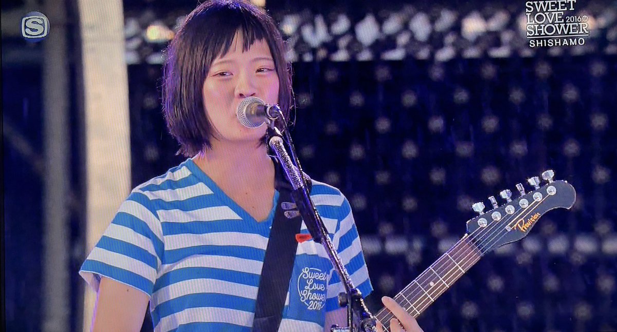 ssmo_ssmo's tweet photo. 懐かしい曲多いから観てて泣いちゃう…😭
#SHISHAMO https://t.co/H4vXFU7DLt