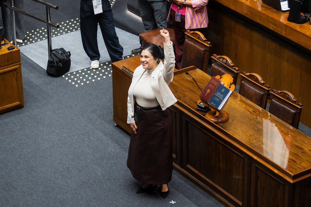 Prensa Karol Cariola tweet media