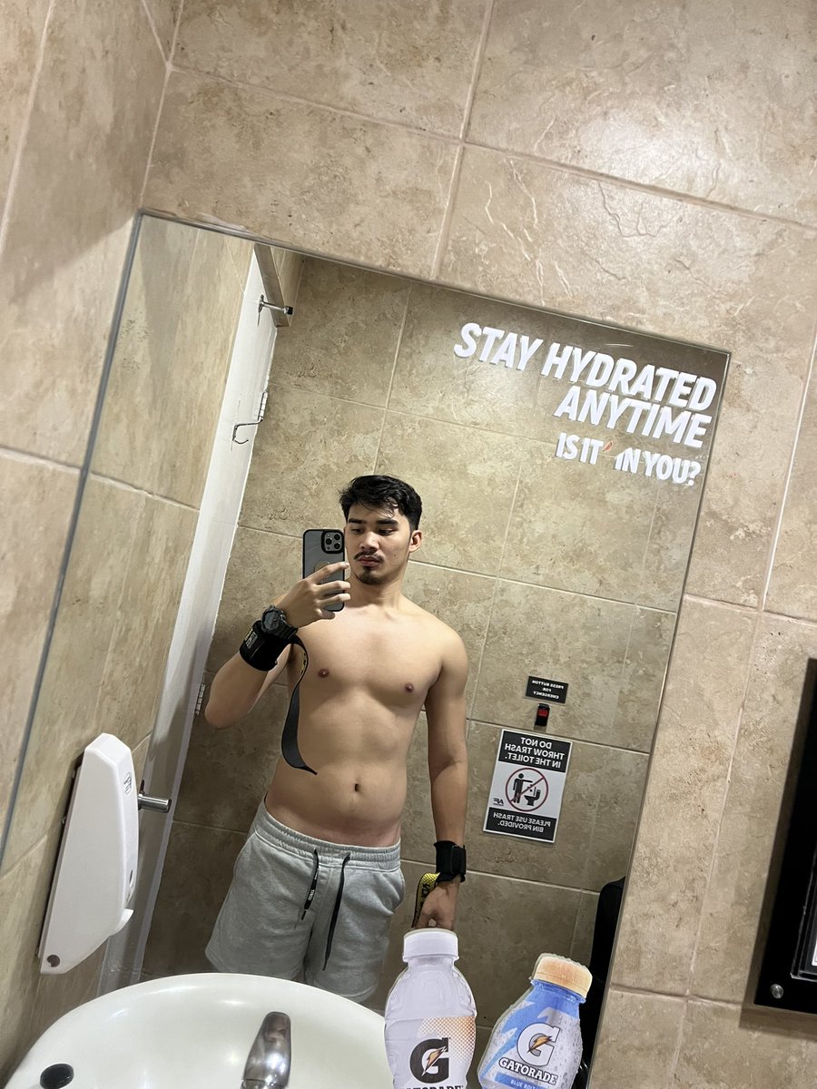 Carcawrrr tweet media