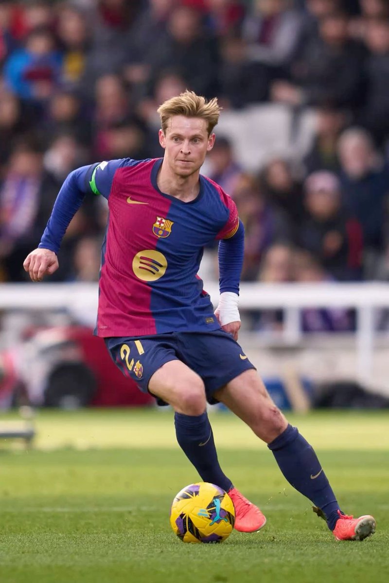 Yesterday Fermin struggled because he was being bullied.
Bernal barely showed for the ball.
Lewandowski rarely dropped to help build up.
Raphinha had a poor game but somehow escaped criticism because of “passion”.

Pedri was left alone trying to make things happen.

What we