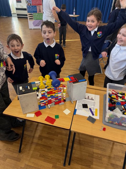 Thames View Primary School tweet media