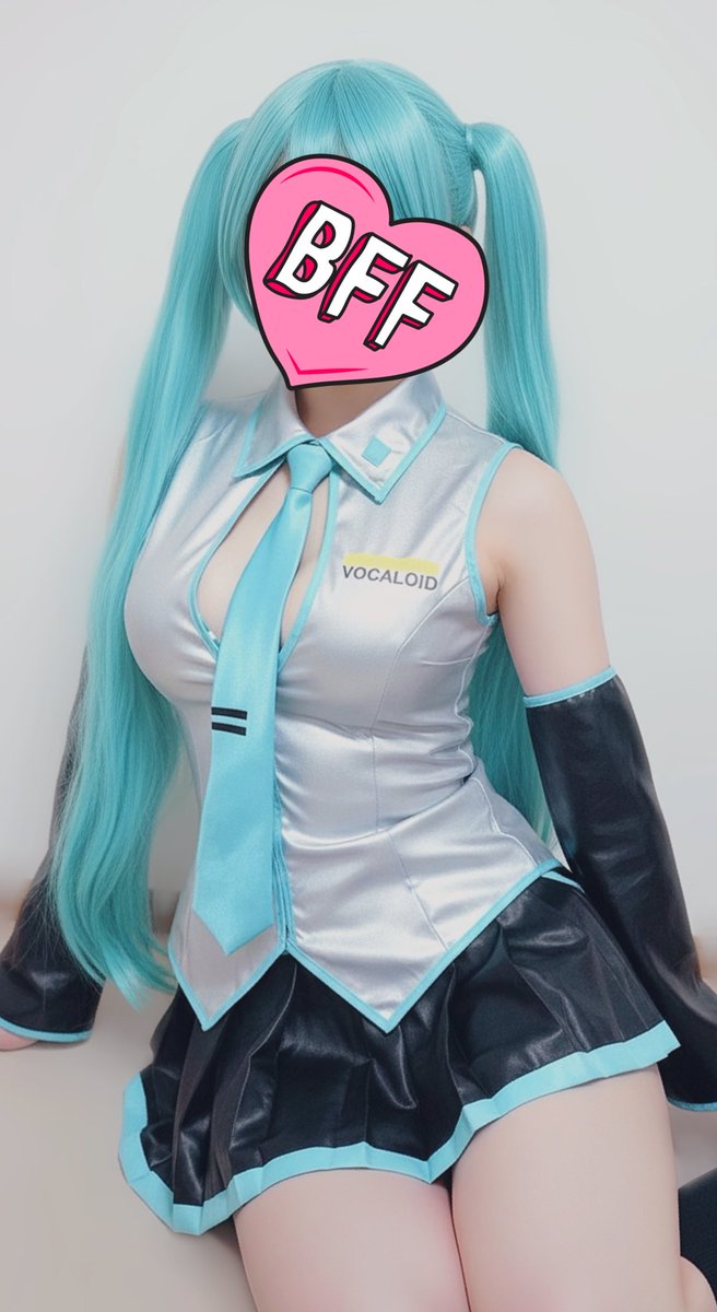 motimoti_11_26's tweet photo. 初音ミクの日の投稿にたくさんの反応を頂き本当ありがとうございますっ(＞人＜;)✨
皆さまからのリプやDMに中々お返事出来なくてごめんなさいぃぃ💦
嬉しかったので少し追加で撮影してみました
衣装の中は縞々柄のビキニを着ているのですが
そちらはnoteの全体公開の方でアップする予定です(*´ω｀*)🤙 https://t.co/dWIwAZrOa8
