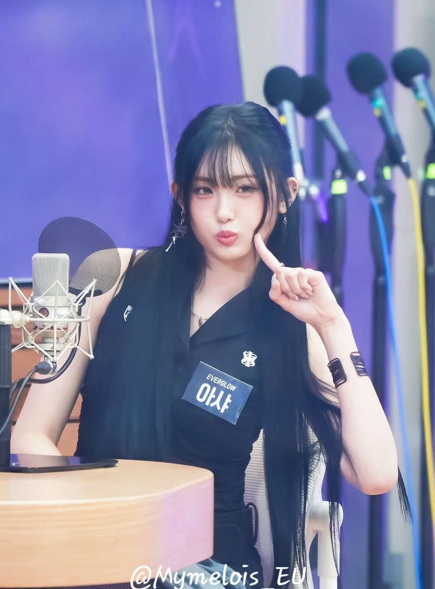 𝑅𝑎𝑑𝑖𝑎𝑛𝑡, 𝑌𝑅. tweet media