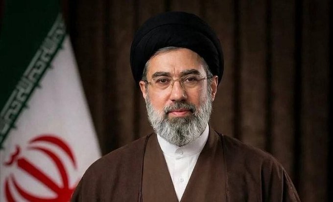 ULTIMA HORA: Mojtaba Khamenei decide cancelar todos los acuerdos internacionales relacionados con el programa nuclear. La posesión de armas nucleares es un derecho soberano de Irán no sujeto a negociación.  

Mataron al que negociaba…

 Pero llegó el que construye la bomba.