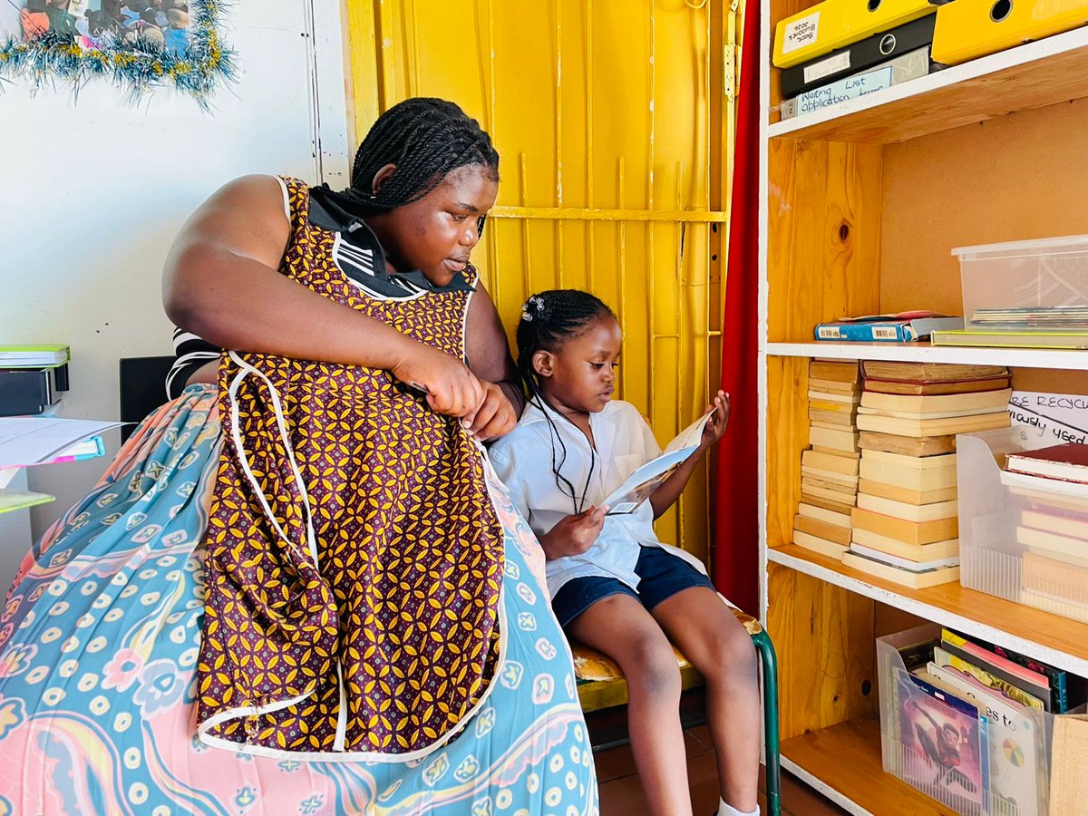 Loxion_Library's tweet image. 📚 Read, Read, read Let’s Build a Culture of Reading! 🌍✨Young children 👧🏾👦🏾, young people 🎓, and elders 👵🏾👴🏾🏾 
So, pick up a book today and read, read, read! 📚✨
#LoxionMobileLibrary #ReadReadRead #BooksForBrightFutures #MakeReadingFashionable #LiteracyForAll📖🌱