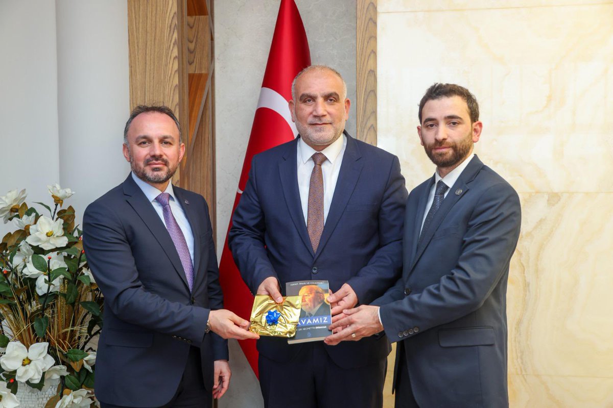 ibrahimsandikci's tweet photo. Milli Gençlik Derneği Genel Başkanı Ahmet Özvatan (@ozvatan_ahmet), Samsun İl Başkanı Mustafa Yunus Gonca (@mynsgonca) ve beraberindeki heyeti belediyemizde misafir ettik. 

Nazik ziyaretleri için teşekkür ediyorum. 

#Canik
#CanikBelediyesi https://t.co/mmq34miKTb