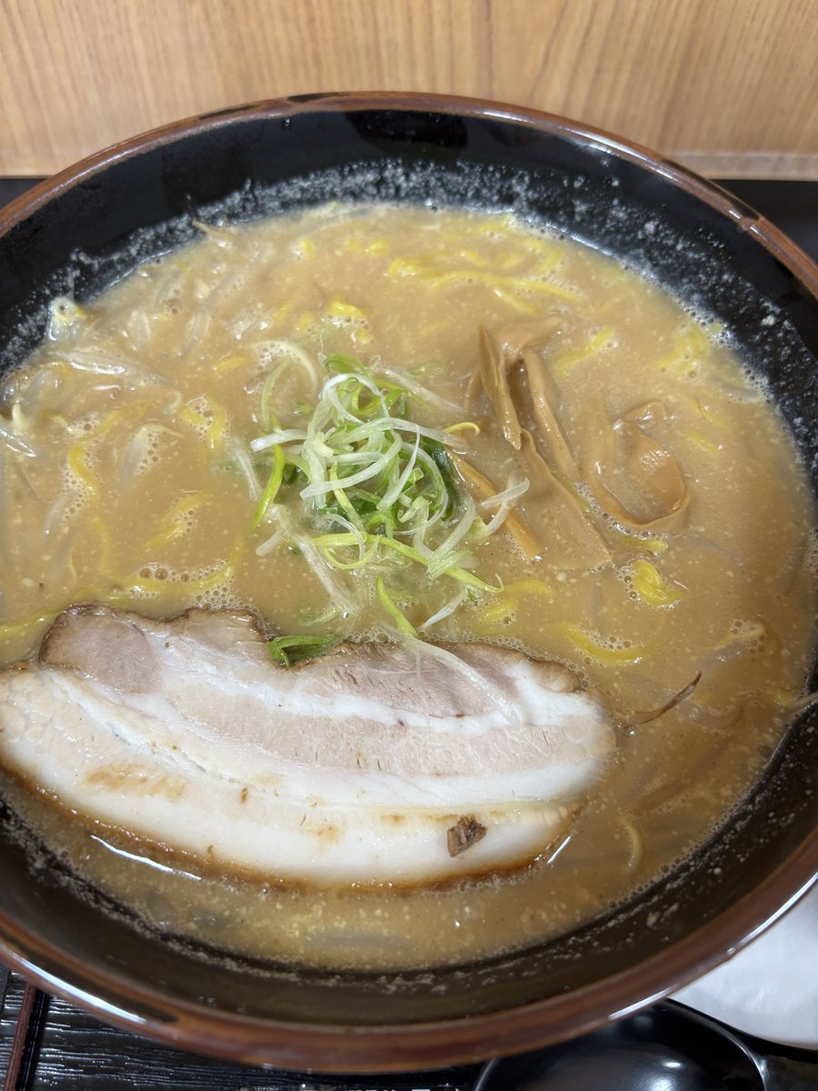 monanalove's tweet photo. JR名古屋高島屋　北海道物産展
らーめん信玄　こく味噌ら〜めん1100円
念願の　信玄さん　名古屋初出店
ありがとうございます。
カップらーめんで食べたあの衝撃は
すごく、実食したらさらに美味すぎた。
いままで食べた札幌味噌らーめんの頂点でず。期間中また食べに行くぞ。🚗
ごちそうさまでした。 https://t.co/Nz7SWAILvW