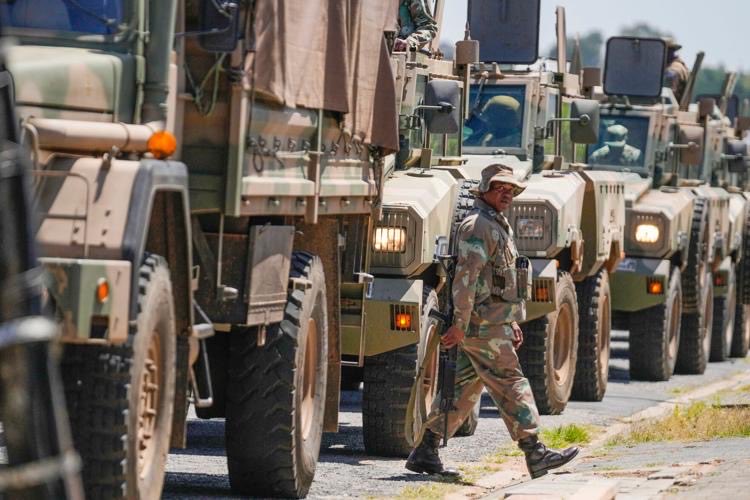 South African Authorities Deploy Soldiers to Fight Crime in Johannesburg

Full details:gitficonline.com

#GiTFICAgenda2031 (#GlobalDebtinitiative , and #AfCFTA)