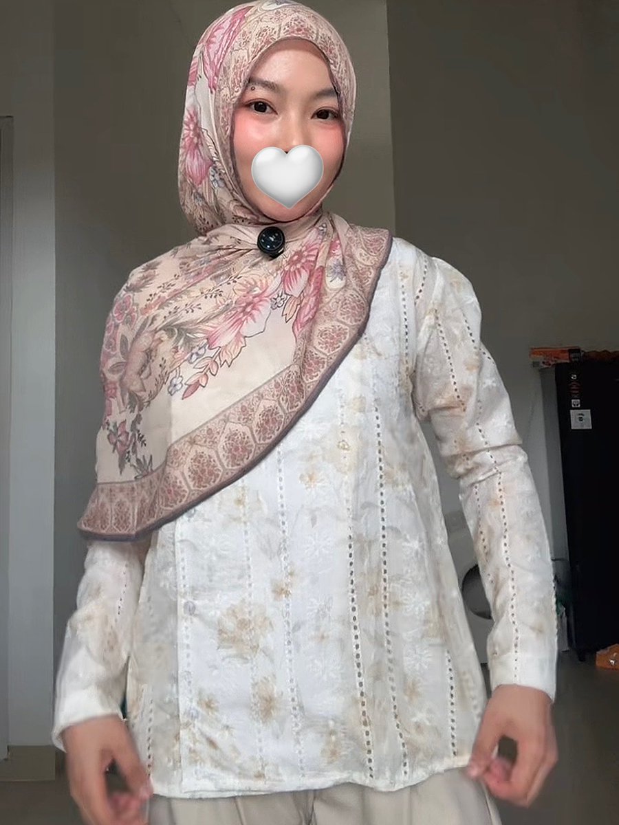 karena sebentar lagi lebaran, banyak baju raya di Shopee &amp; TikTok udah pada sold. so, aku mau rekomendasiin bbrp baju raya under 300rb yg masih ready

pastinya masi bisa banget kepake buat daily💯