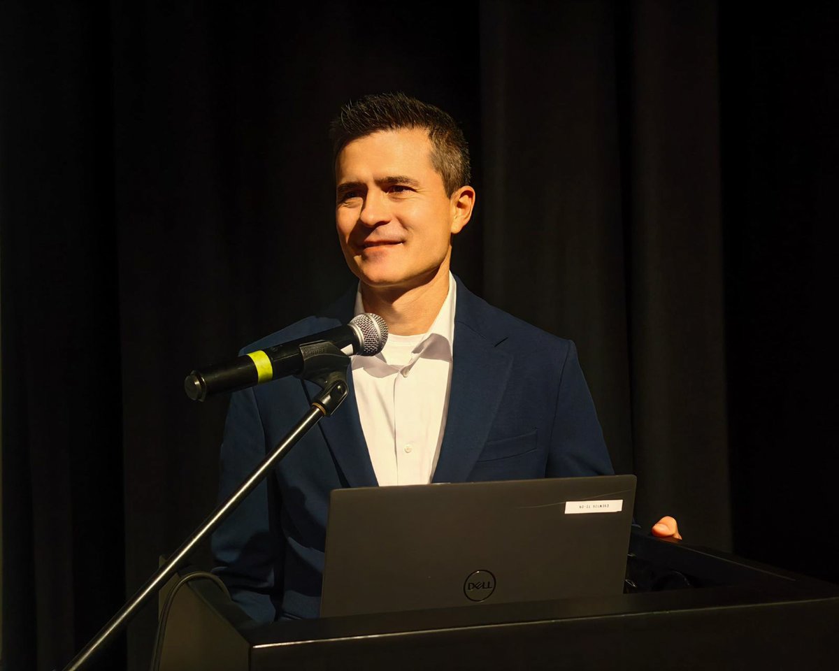 Operation Smile tweet media