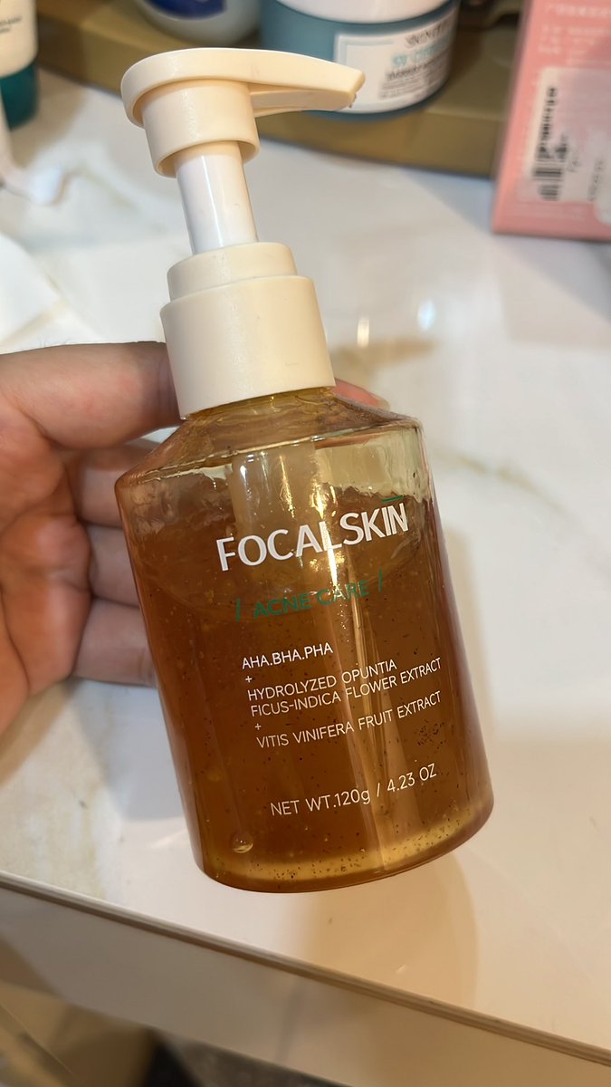p14039's tweet photo. Wts focalskin porefying bubble 70k masih banyak https://t.co/QQDCagi5YR