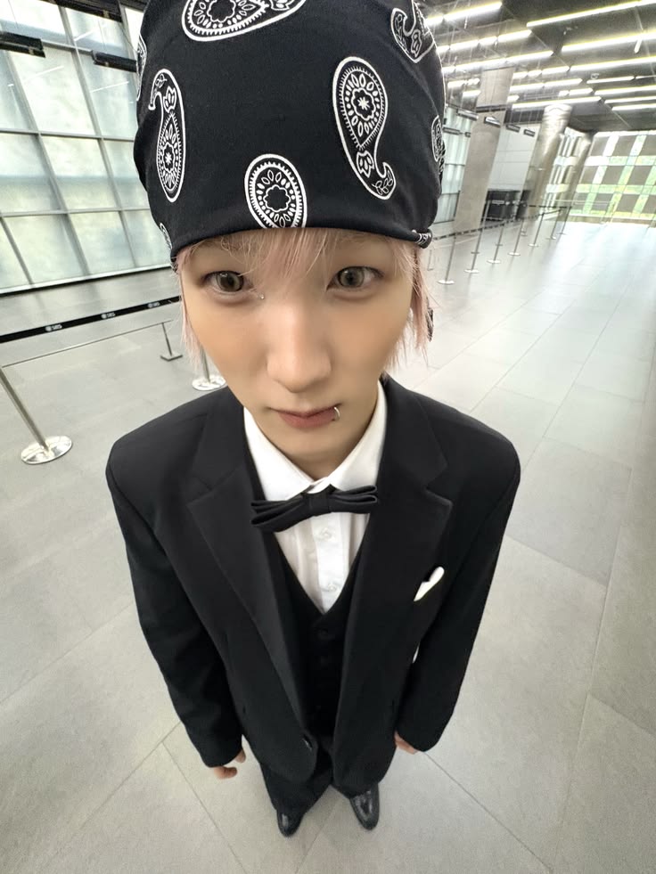 hakushotu's tweet photo. Breaking: SOUL the alien dance entity is seeking new mutuals to yap with, dance with, and exist weirdly alongside‼️👽
This is what they said about SOUL: "Very friendly. Very random. Mildly chaotic. Occasionally expressive ～(´∀｀～)"

[ Repost/shout-out is appreciated! ] https://t.co/deMBJD0M5n