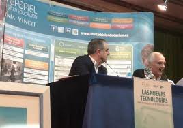 La Institución Gabrielista lamenta el fallecimiento del periodista Raúl del Pozo, #prensaypoder de #honor #2014 <a href="/graciano_palomo/">Graciano Palomo</a> colegiosangabriel.es/la-institucion…