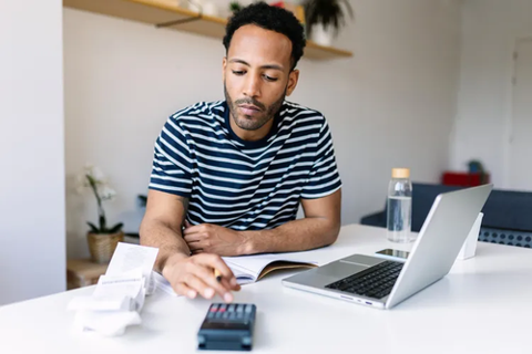 According to a recent Fidelity analysis, the average 401(k) balance rose by an impressive 11%, while IRA balances increased by 7% between Q4 2024 and Q4 2025. tinybfs.com/t/pra59B