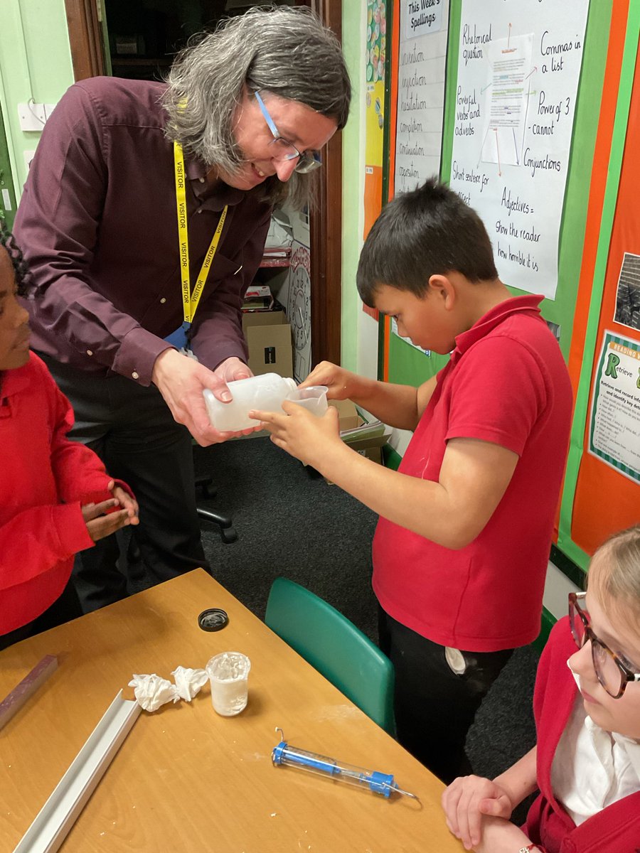 Miss Linklater tweet media