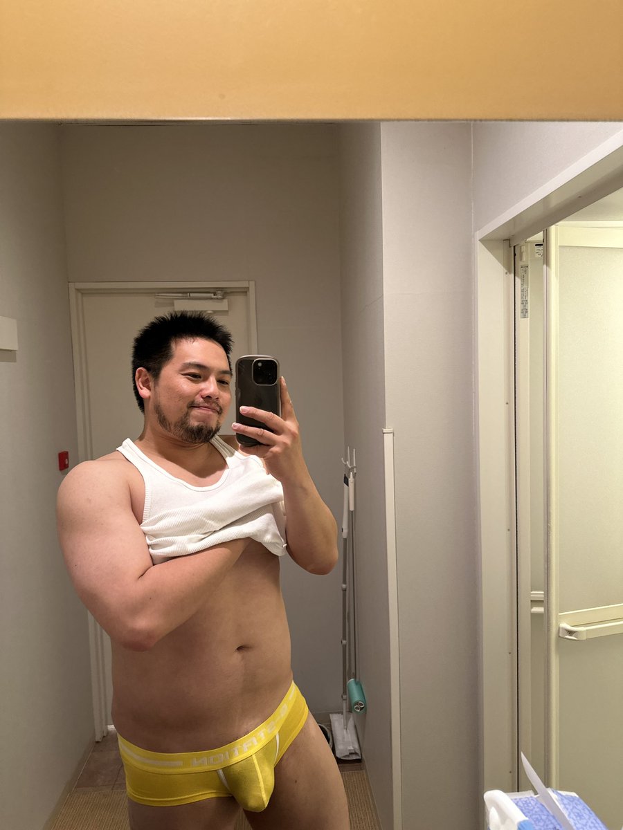 今日もジムに行って来ました！
今日は背中と腕💪

そう言えば、午前中に健康診断だったんだけど、身長測ったらまさかの174センチジャストになってたんだけど、この年齢にしてまだ身長伸びてるのか？（笑）