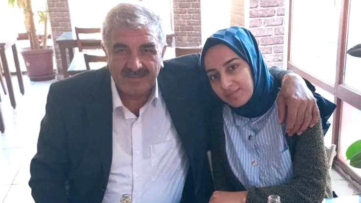 Rojin Kabaiş'in babası Nizamettin Kabaiş, tehdit edildiklerini açıkladı:

Geçenlerde 5-6 kişi geldiler, evimizin önünde 4-5 el silah sıkıldı.

Çocuklarım korkuyor, hiçbir yere gidemiyorlar. Devletten rica ediyorum, bir önlem alınsın.

Rojin'in ölüm sebebi araştırılsın önerisi
