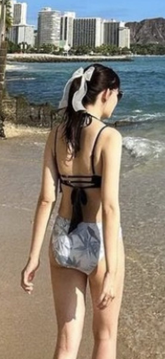 MB48794's tweet photo. 貧乳清楚系の水着かわいい👙
#貧乳 #清楚系 #谷間 #ビキニ #セクシー #おっぱい #胸チラ #谷間 #谷間チラ https://t.co/S6T17DfiaZ