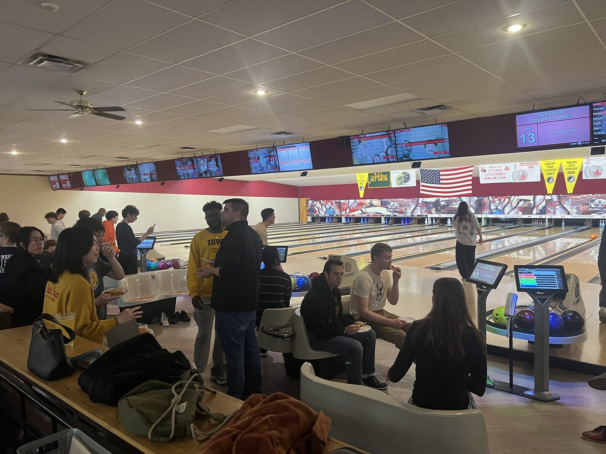UIowaBSO's tweet photo. This past Friday, we took a trip to Colonial Lanes for a night of bowling. It was a great way to come together before spring break and welcome the newly admitted students to Iowa City! 🎳 https://t.co/ki7JOKMtO1