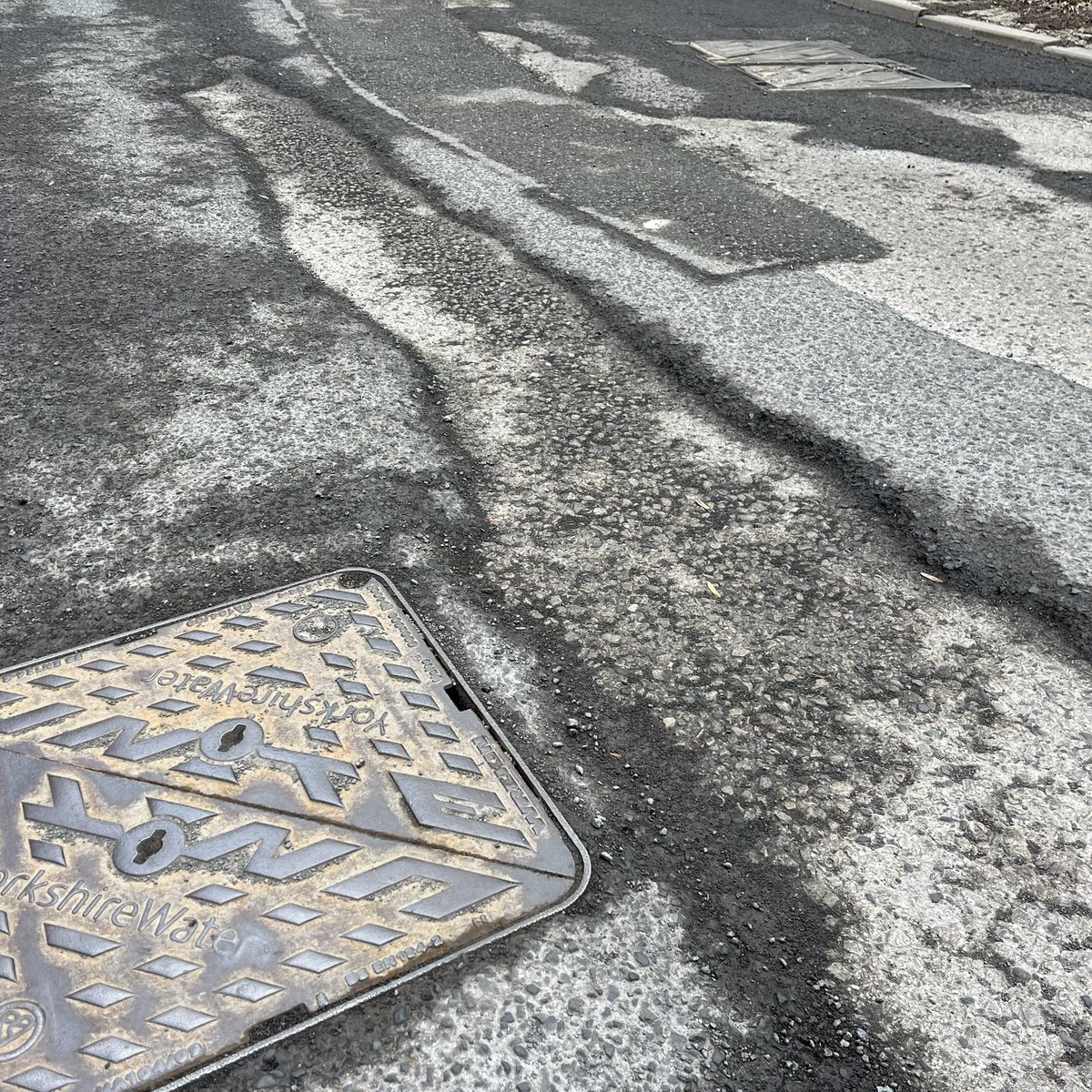 Simon Warren tweet media