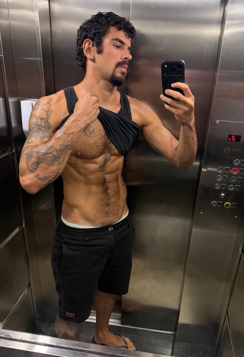 Ta chovendo e eu continuo suando 💦