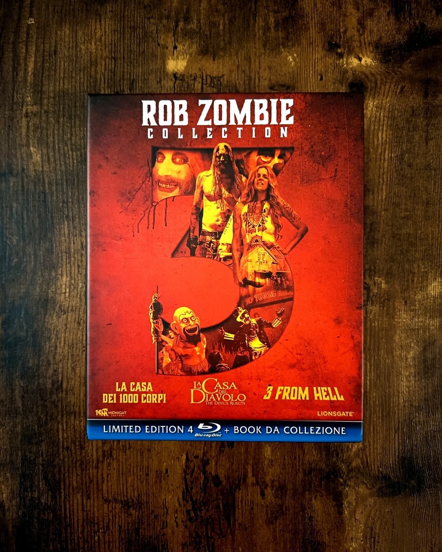 Trilogia Firefly Family di Rob Zombie: qual è il migliore? 
Leggi l'analisi dei tre film e della limited Midnight Factory (link in bio). 🔗

Scrivimi nei commenti se l'hai presa o la prenderai. 👇🏻

#robzombie #lacasadei1000corpi #lacasadeldiavolo #3fromh… instagr.am/p/DVvw15niFkt/