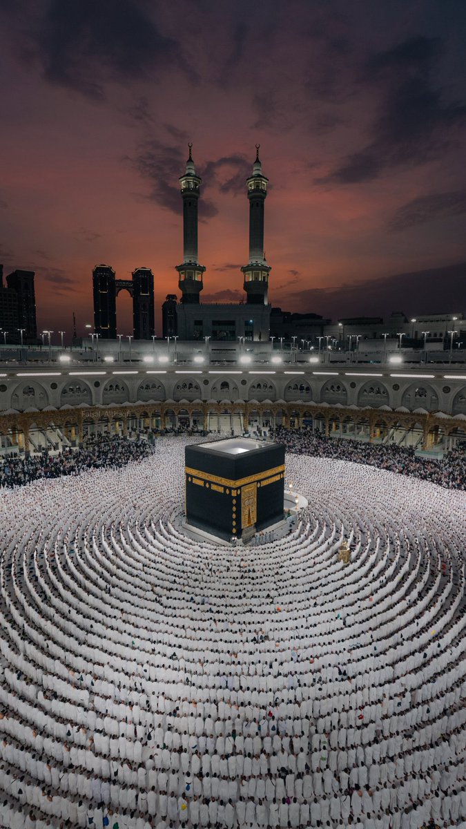 Ea32J's tweet photo. - اللَّهُمَّ بلّغنا ليلة القدر ولا تحرمنا نورها وبركتها وأجرها واجعلنا فيها من عُتقائك من النار، واجعلنا فيها ممّن تتغير أقدارهم للأفضل، ولا تحجب دعائنا بذنوبنا.

- "اللّهُمَّ إنّك عفوٌّ تحب العفو فاعفُ عَنا"

#ليله_٢٣ https://t.co/mBR5ZQ1hJf