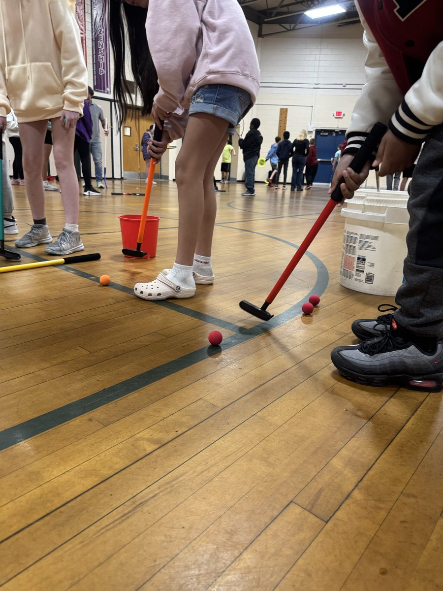 CoachProsapio's tweet photo. Hand-Eye Coordination Stations! Incorporating different sports such as football, pickleball, Kan Jam and even mini golf! https://t.co/jBWJPIOtIV