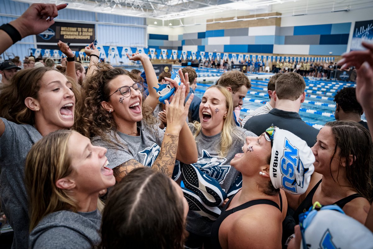 NSU_Swim's tweet photo. day 1
#SharkCounty // #SharkInfestedWaters // #ThePowerinBroward https://t.co/ZZOWBmCMK8