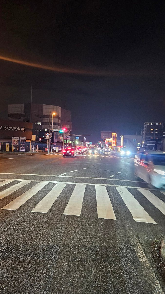 mile_a225's tweet photo. ふざけんなよ
糞トランプがよぉ。
ガソリンスタンド大渋滞
アイツ嫌い　きしょ https://t.co/0TX81VLg6q