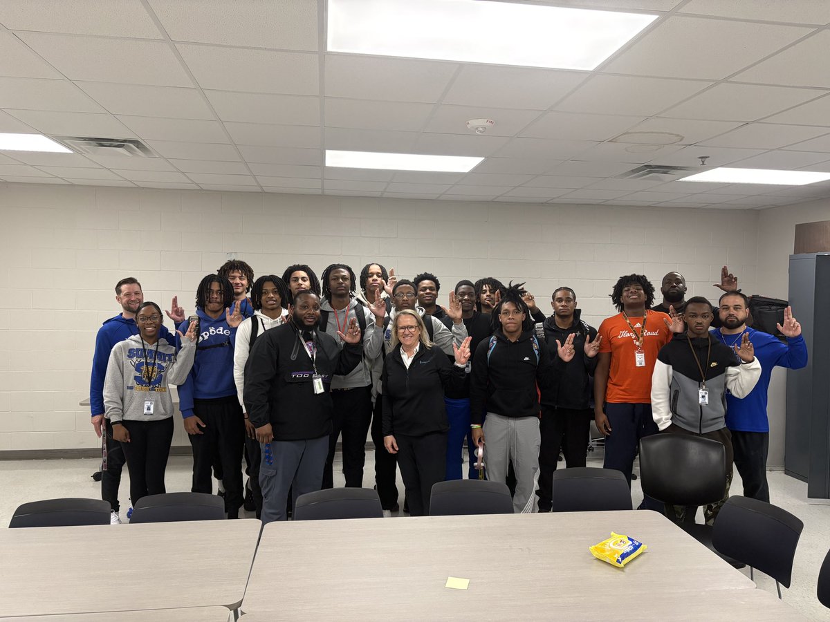 M.Summit Basketball tweet media