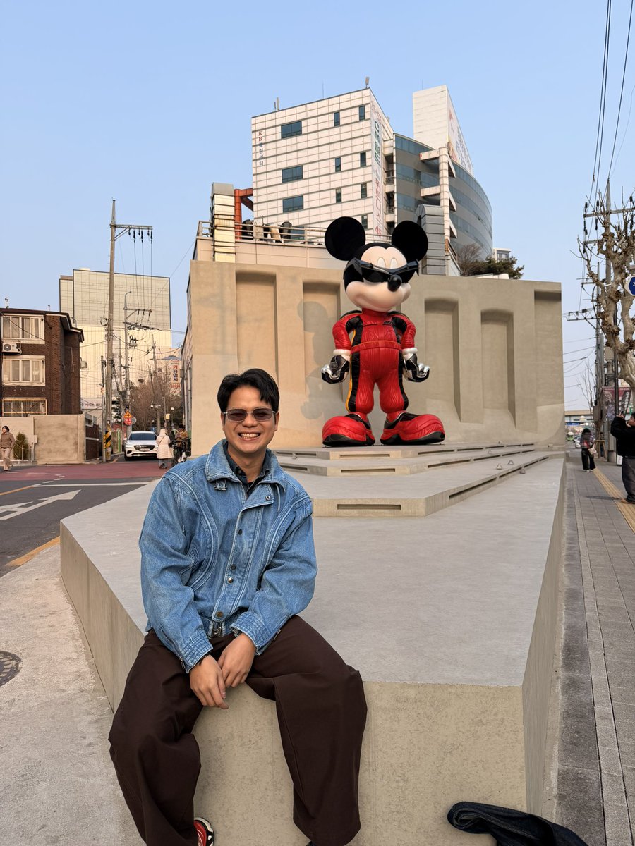 เจมส์จี้จุด tweet media