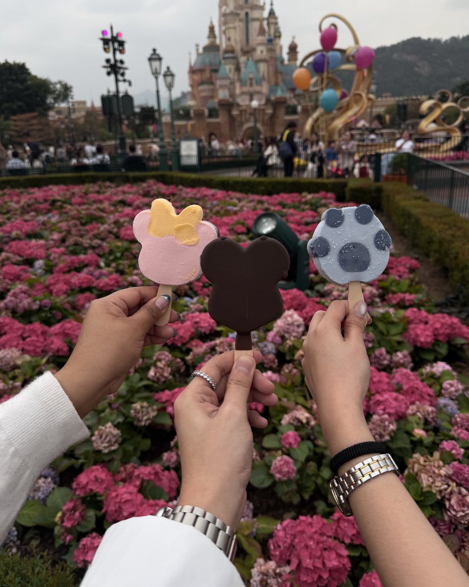 piacarlogab's tweet photo. Birthday celebrated early in a place my 7-year-old self only imagined! ✨

Hey 26, let's achieve even greater things this year! 💗 https://t.co/BUKxKI2a2C