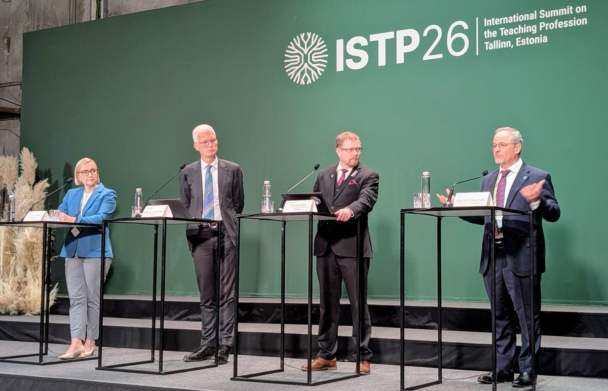 Education International tweet media