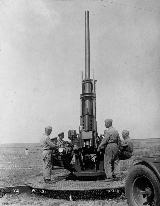 Tank_Archives's tweet image. A brief review of American ordnance was composed #OTD in 1943 by the Soviet GAU. The agency rejected American long guns and Bazookas, but asked for more mortars, AA guns, pistols, explosives, and mobile workshops. #artillery #history #WW2 #WWII