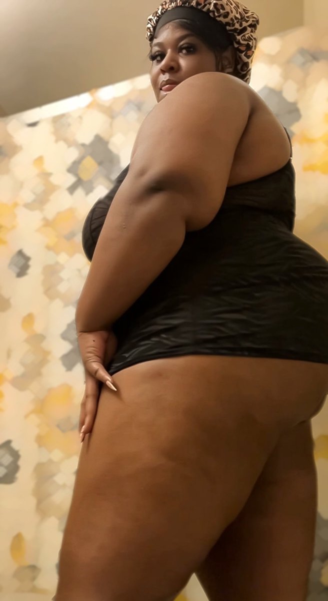 Domme Lynn 🧎🏼👢 tweet media