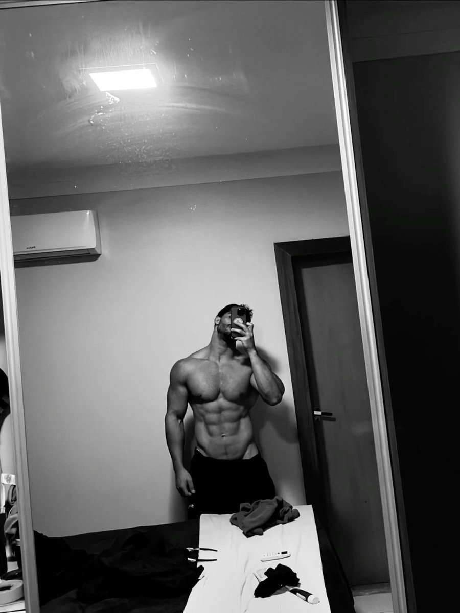 𝕬𝐋𝐄𝐗𝐀𝐍𝐃𝐄𝐑 𝕭𝐑𝐈𝐃𝐆𝐄𝐑𝐓𝐎𝐍. tweet media