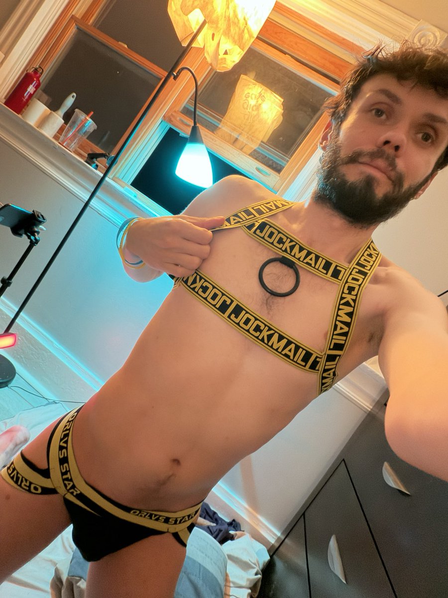 SiggyPlut's tweet photo. #slutty #mood 
I can't hide and hold my inner exhibitionist and nudist anymore 😈
Showoff is my favorite thing 😎😈 https://t.co/mtWAYqVW0D