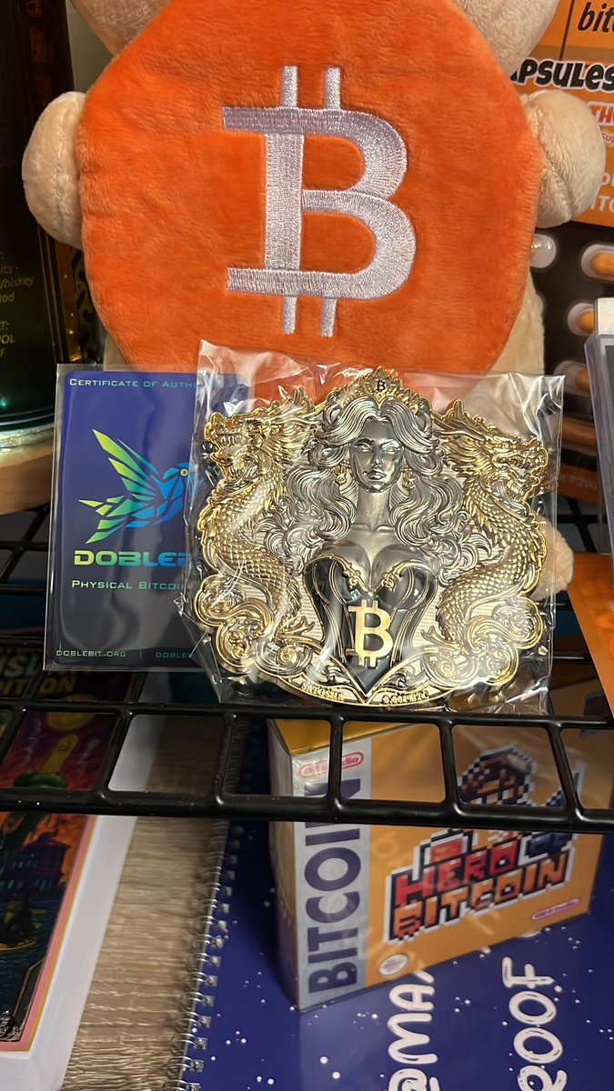cryptbdango's tweet photo. Just got the latest and greatest @doblebit21  “Satosha” piece in, outstanding work once again 👏🏽👏🏽 https://t.co/v4lHJM0wnn