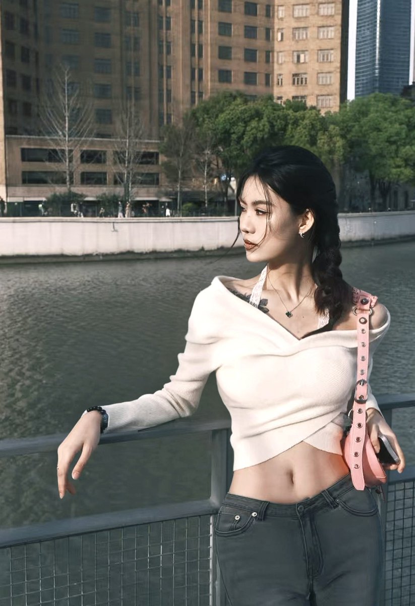 本来是一张废片的 被朋友救活了