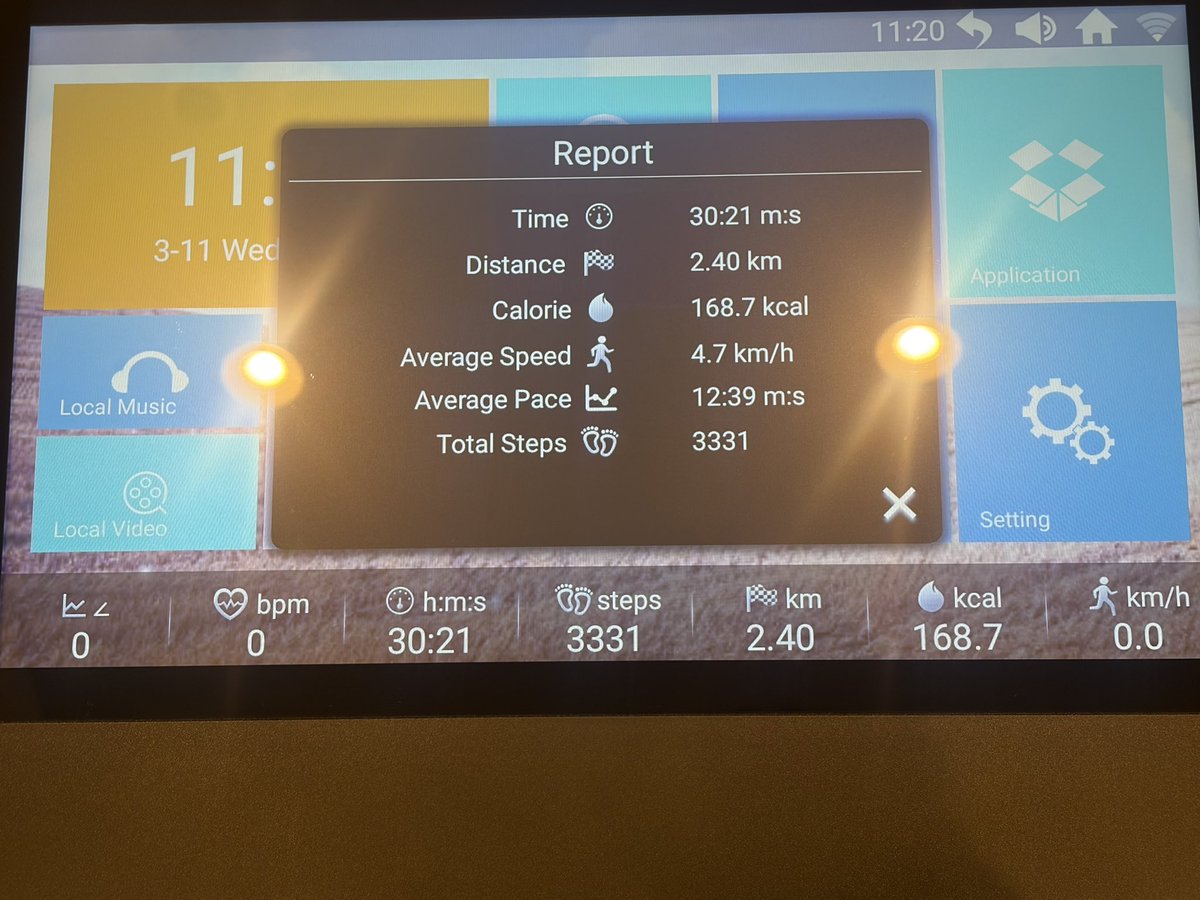 会場からもしも徒歩となったら、と想定して歩く練習（ちなみに約時速5km）
汗だくww

帰りに隣のダイソー寄ったら
『Who』がかかってた🎶
お店でジミンちゃんソロは初めて聞いた❤︎