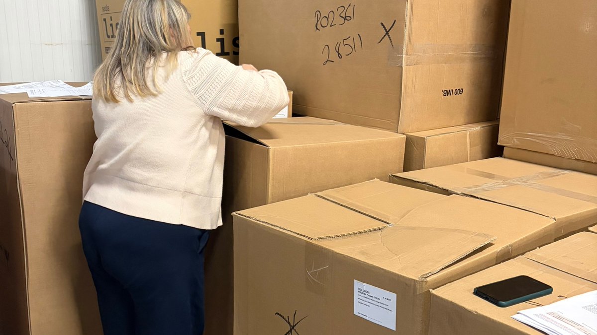 Hill Cross Furniture tweet media