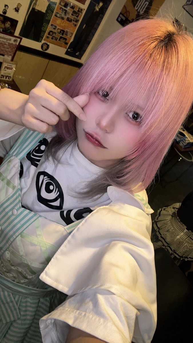 みちるちゃんろぐいーん❣️🌟❣️🌟
ちょと早くきてるなちゃんのオリカク飲んでまちた❣️❣️おいちい❣️❣️みんなるなちゃんがいなくなる前に飲みな🫵🫵🫵
るなコニ仲良くておいらニコニコでちた☺️

きょは❣️めありさんと💕5時まで💕
