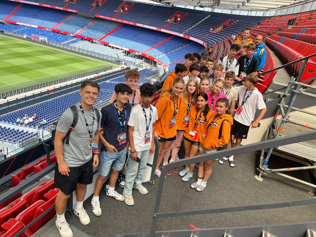 SLT Tours tweet media