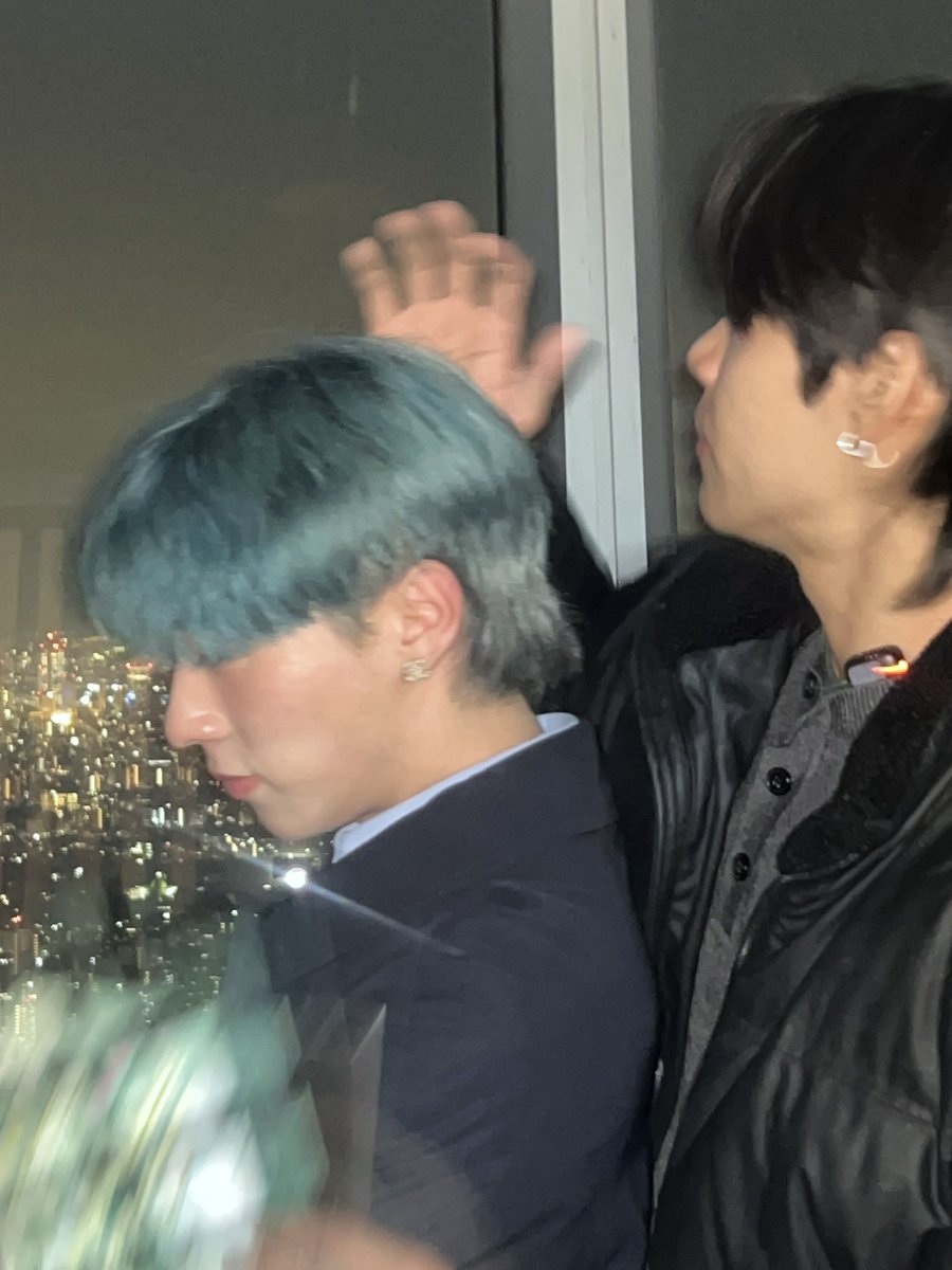 yikon137's tweet image. when post photo at Tokyo Sky Tree 

Singles: “Look at the view”
Couples: “Look at us”

#ngernoat #bevertonliew