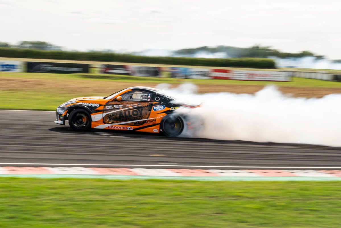 Castle Combe Circuit tweet media