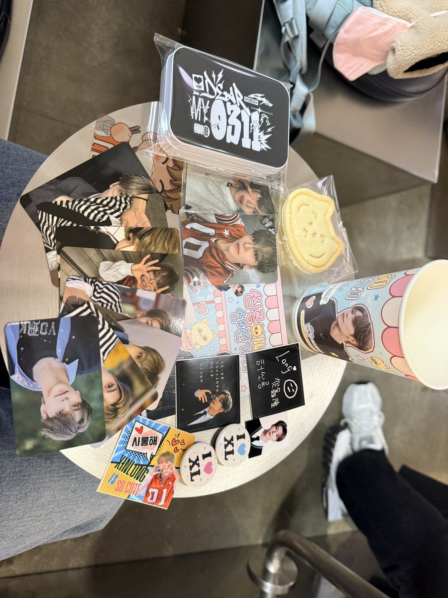 ppuppuppu851492's tweet photo. #씬롱이랑_같이_생선먹자
#YumWithXinlong https://t.co/veCOmApDob